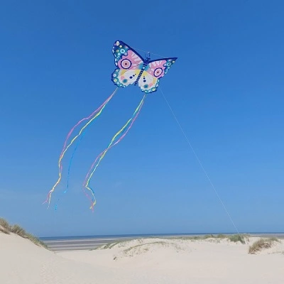 latawiec na plaży